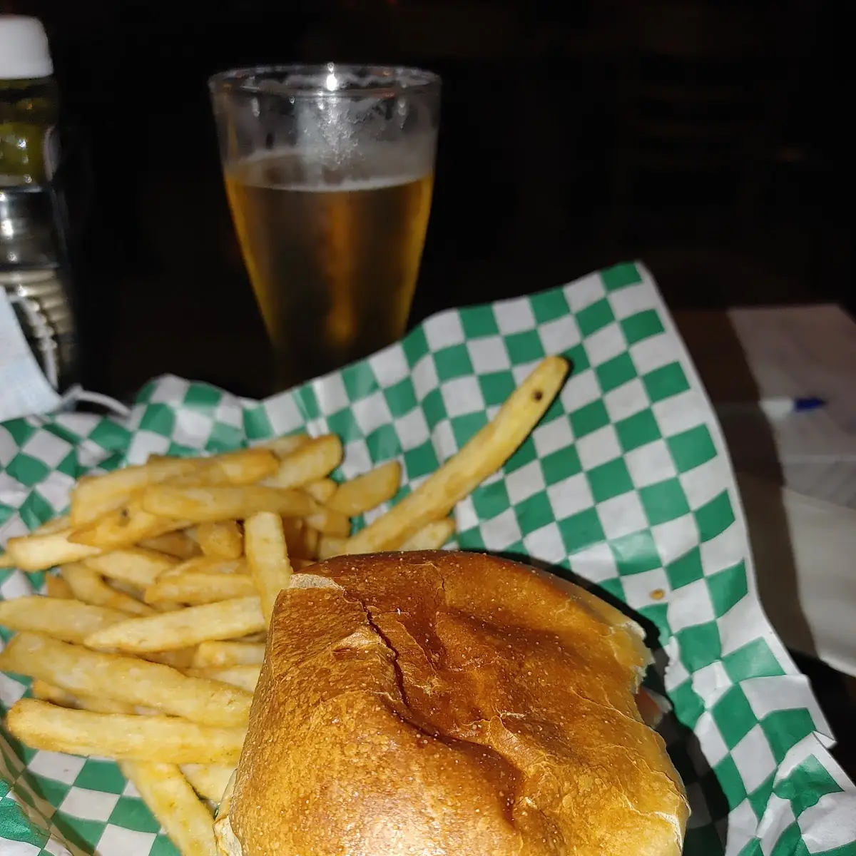 Burger & French Fries, Average Joes Sports Bar