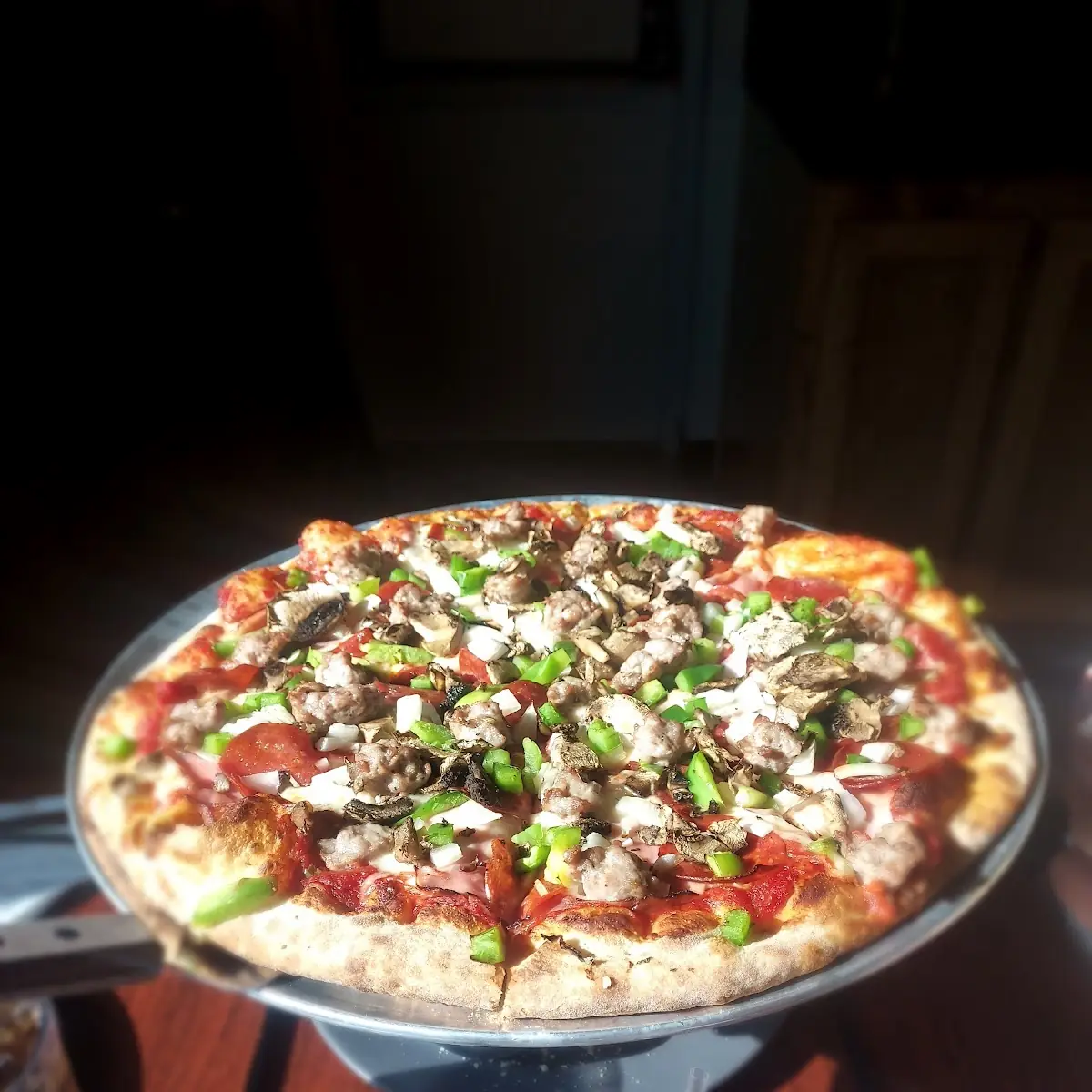 Deluxe Pizza