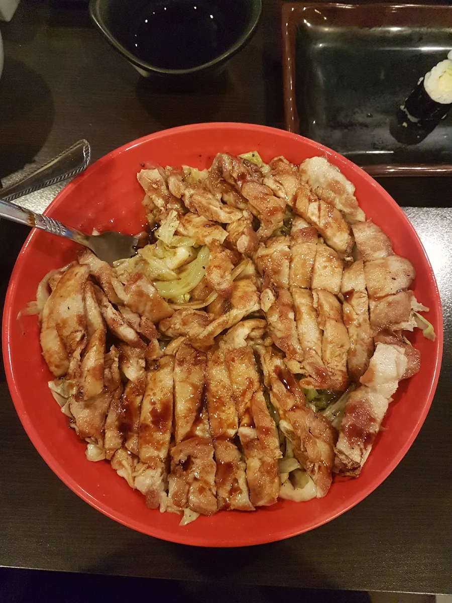 Chicken Chow Mein w/Teriyaki Sauce