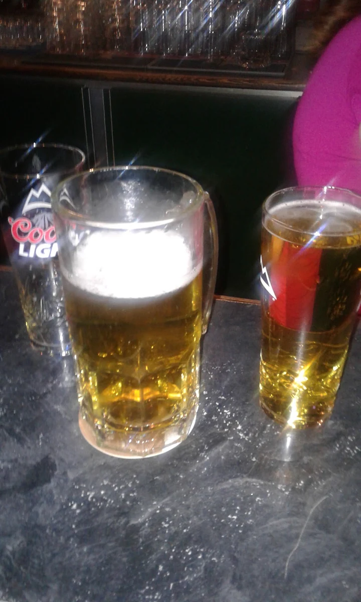 Highlights, PIGGY'S PUB & GRILL