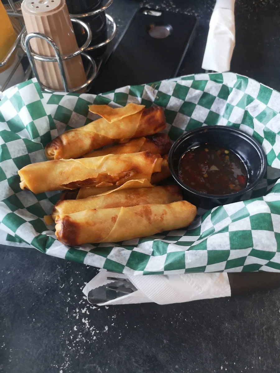 Highlights, PIGGY'S PUB & GRILL