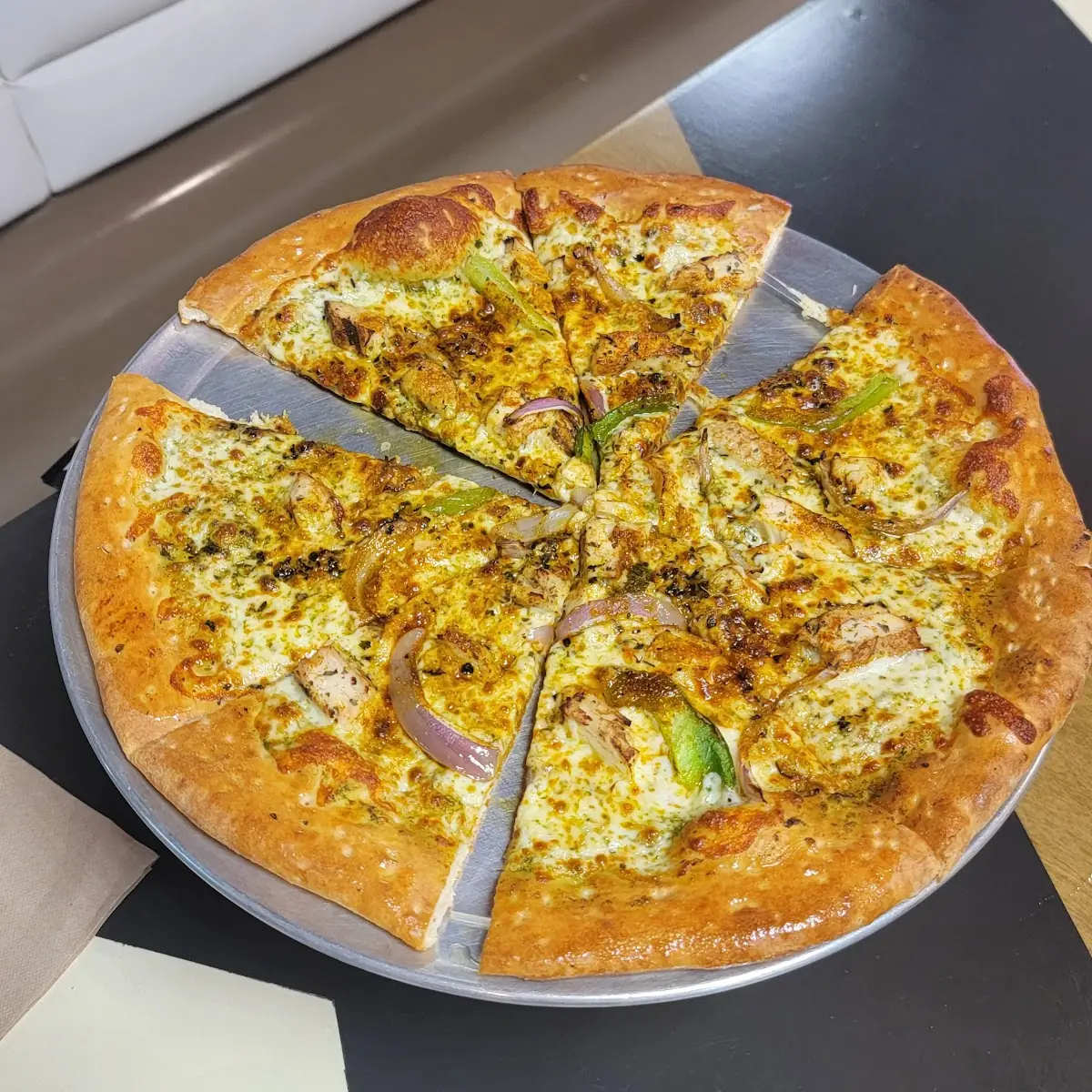 Saag Chicken Pizza Large 14"