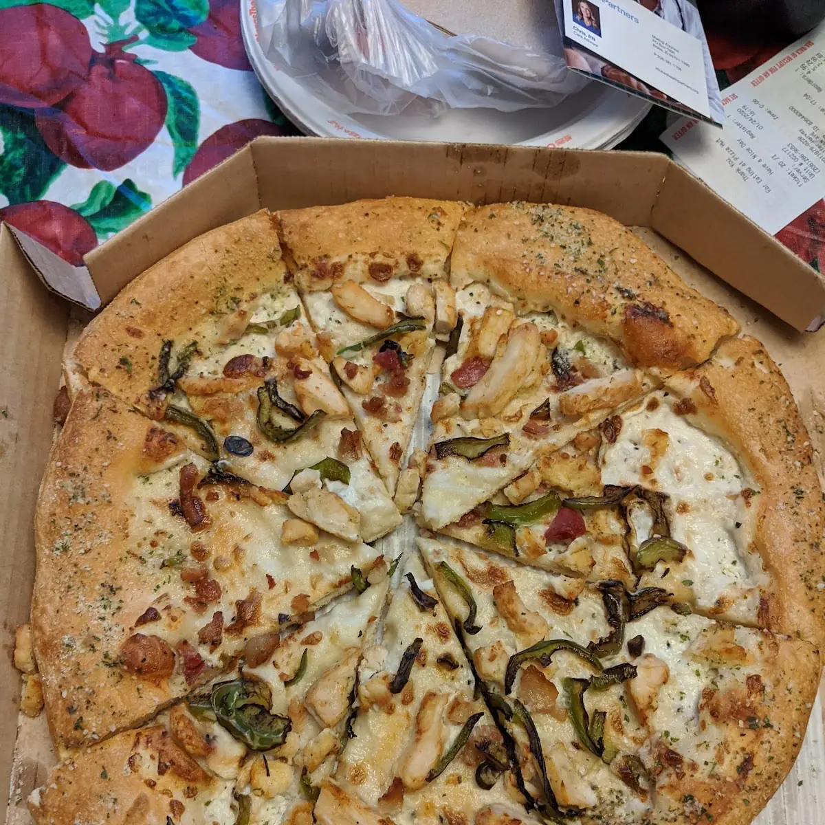 Large Alfredo Pizza with Chicken