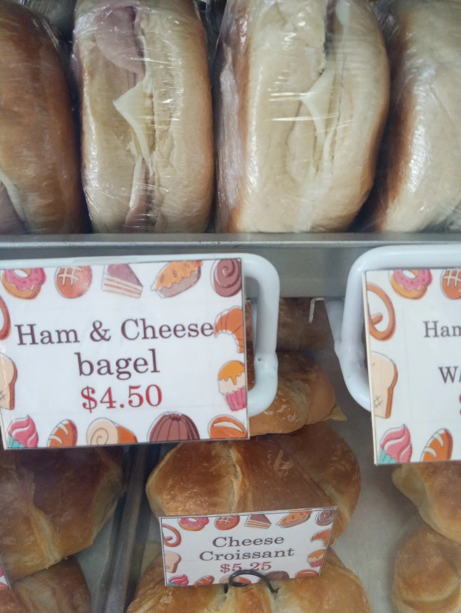 Jam and Cheese Bagel