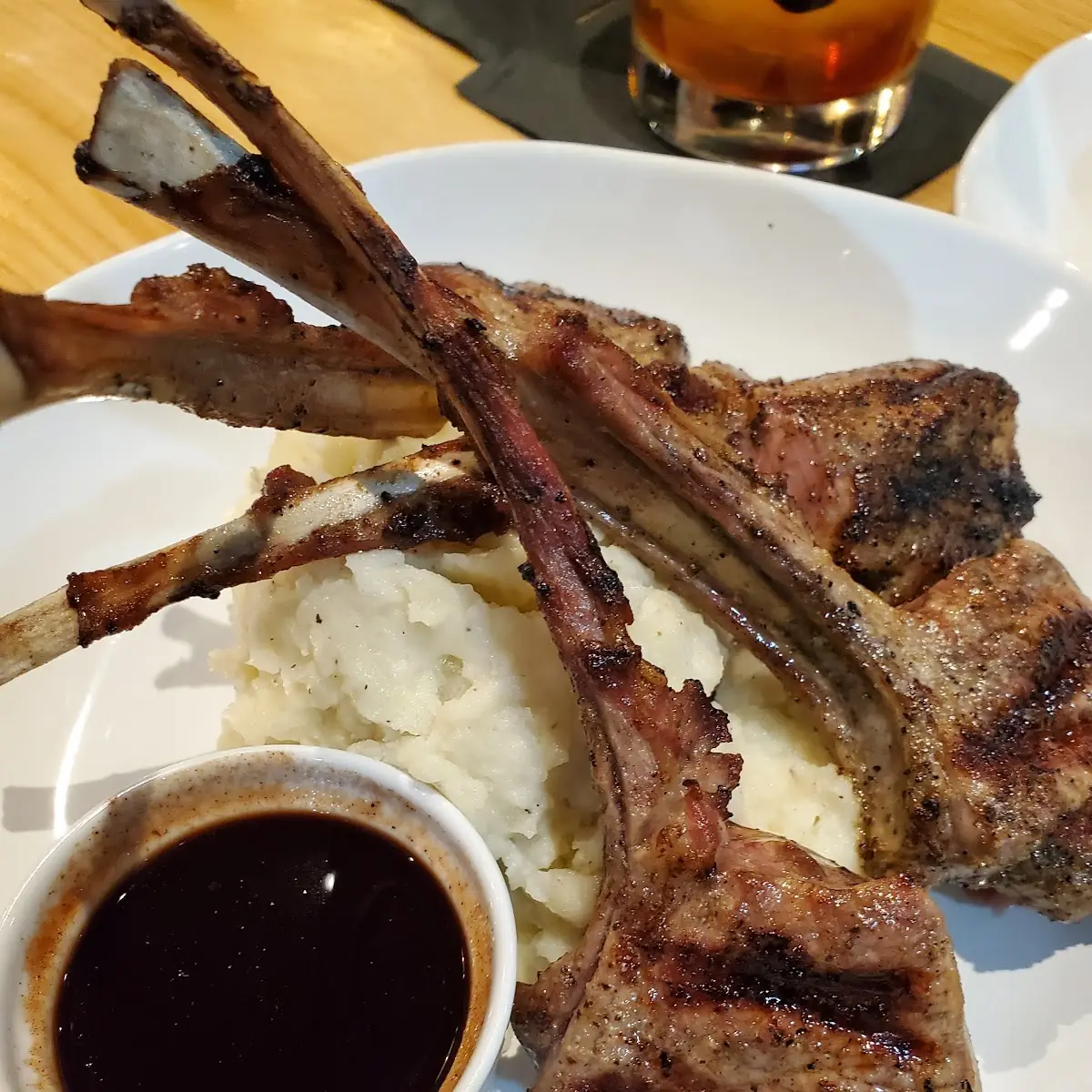 Grilled Lamb Chops with Mashed Potatoes