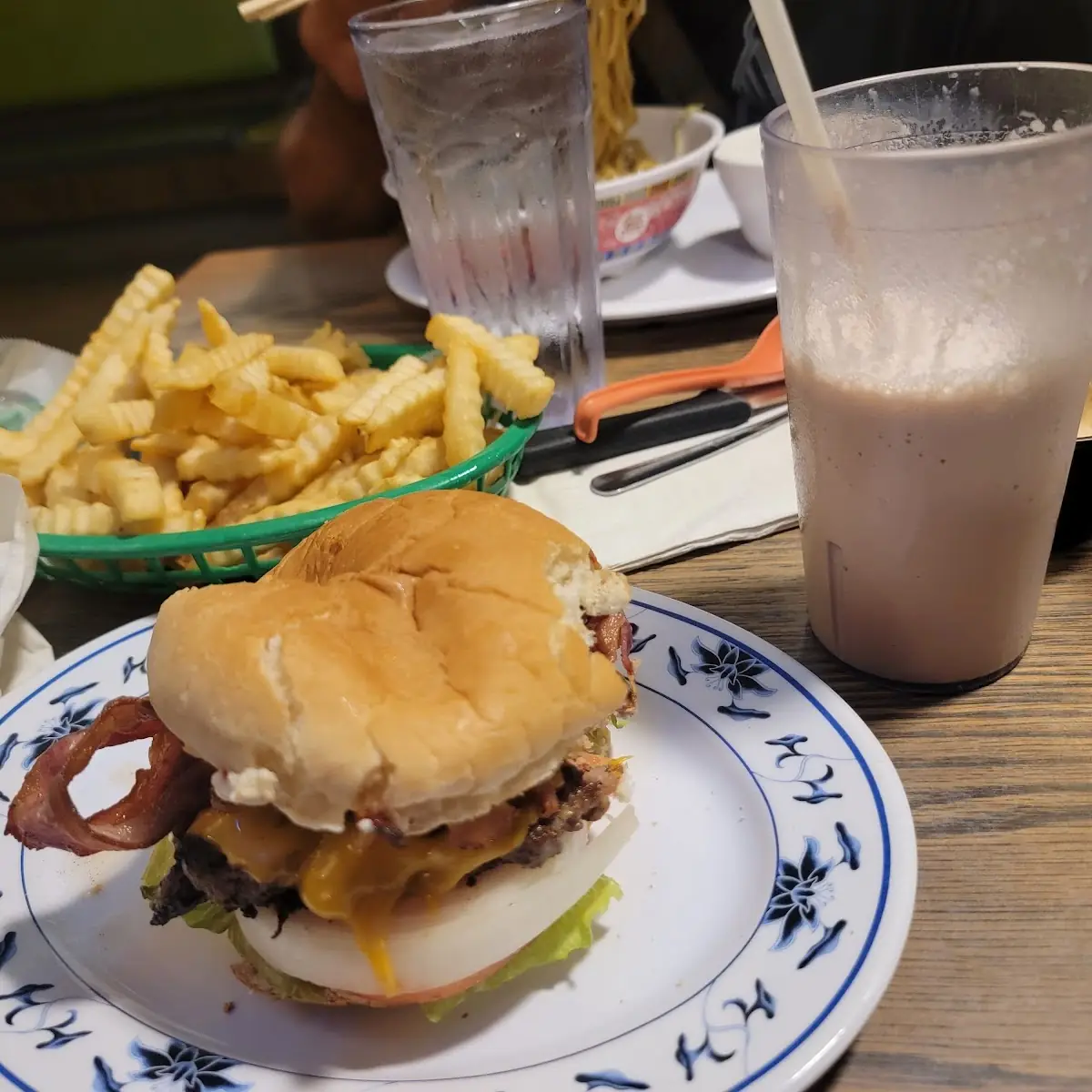Cheeseburger Deluxe