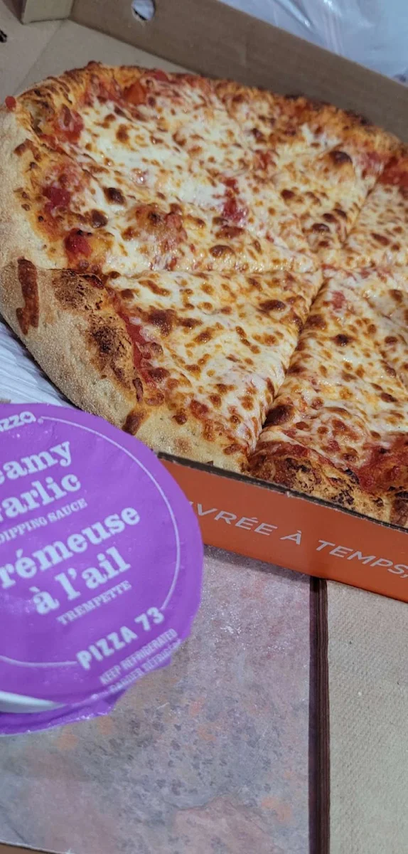 Extra Cheese Pizza, Pizza Pizza