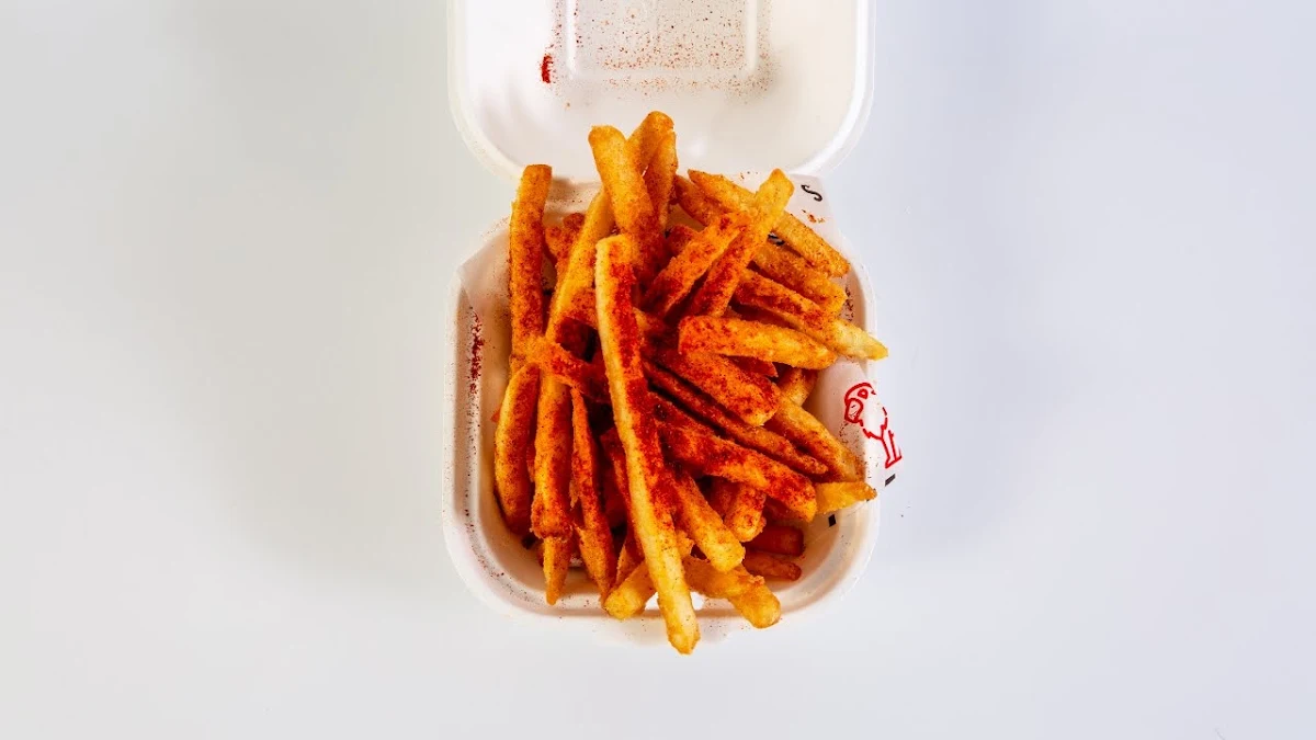 Highlights, Simba's Hot Chicken (Markham Rd)