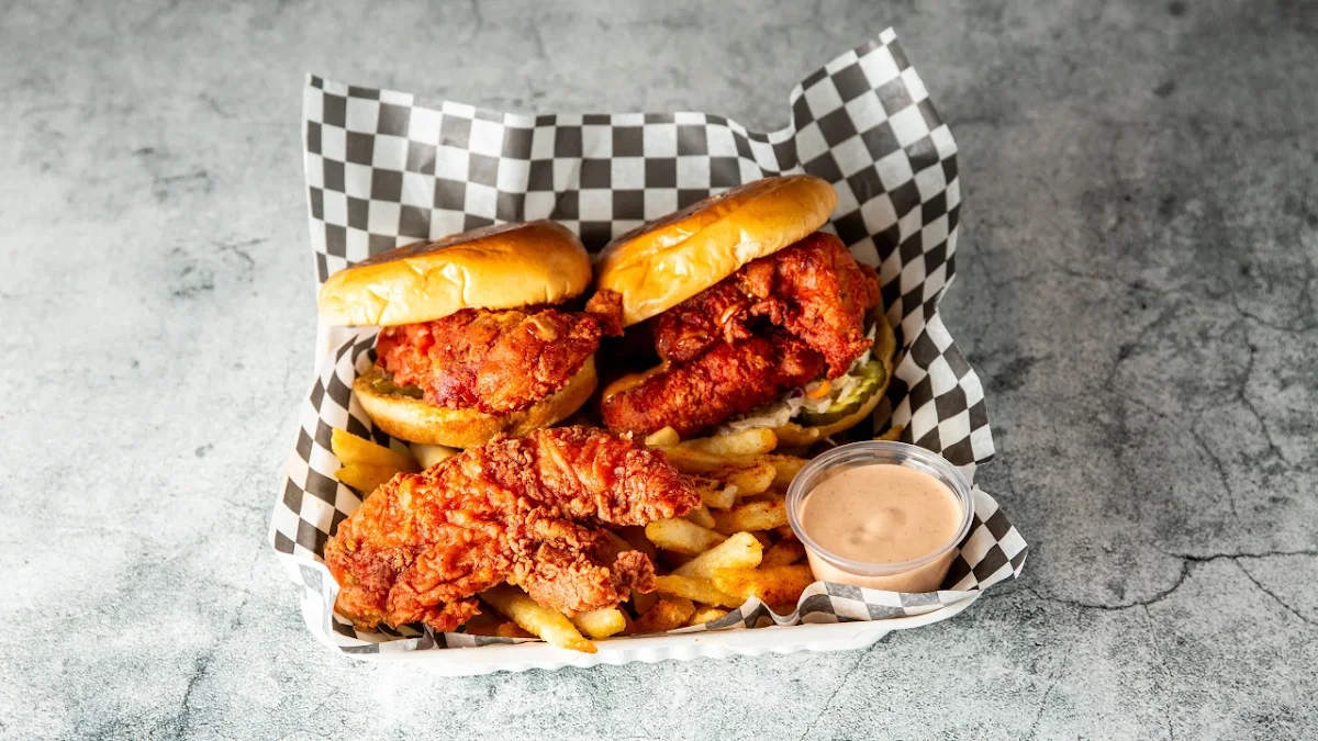 Highlights, Simba's Hot Chicken (Markham Rd)