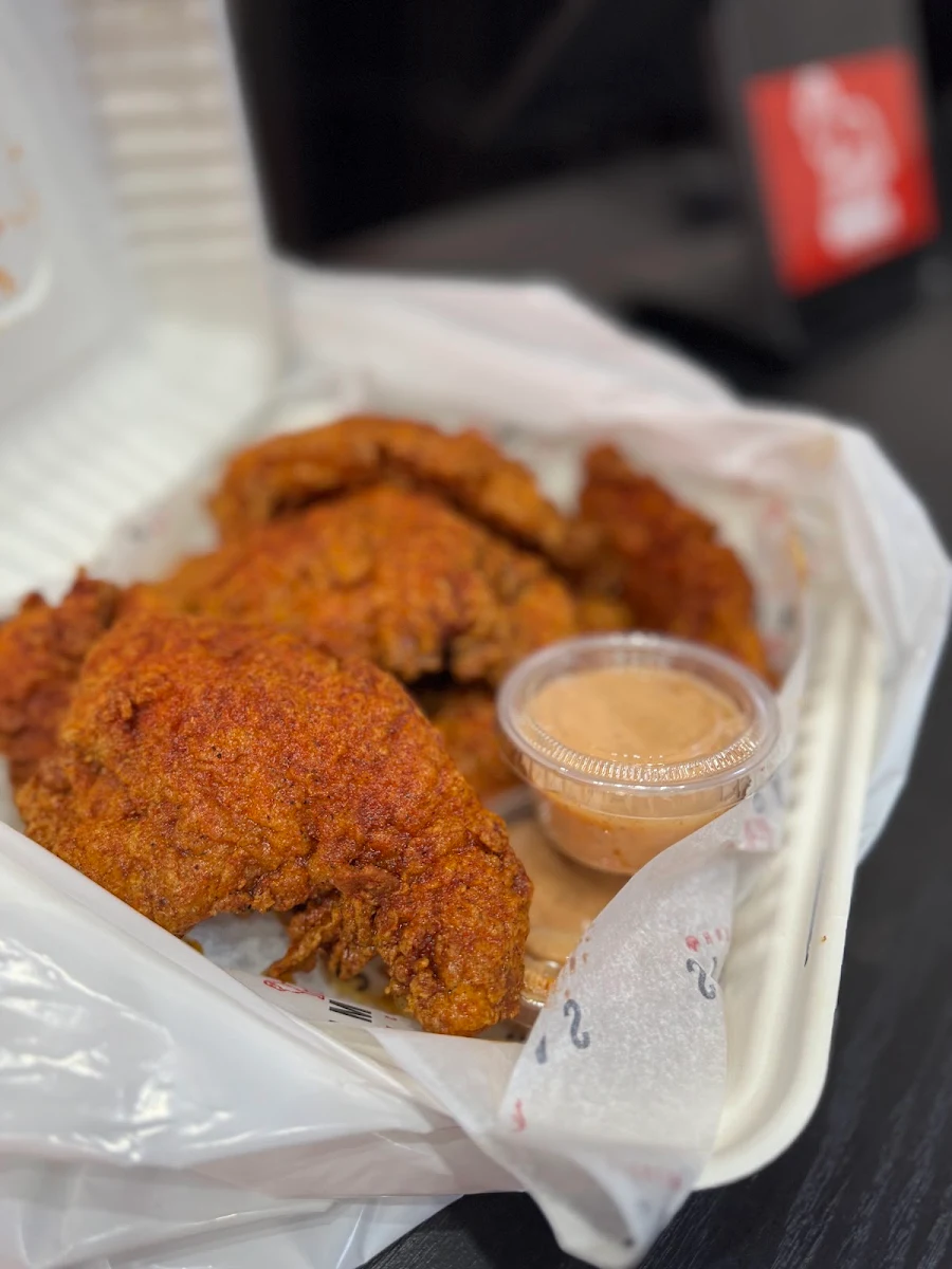 Highlights, Simba's Hot Chicken (Markham Rd)