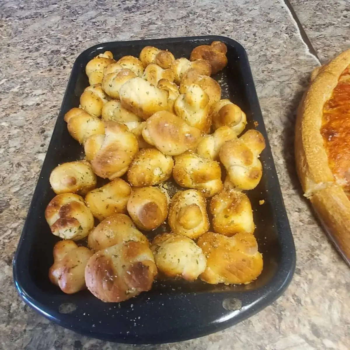 7pc Garlic Knots