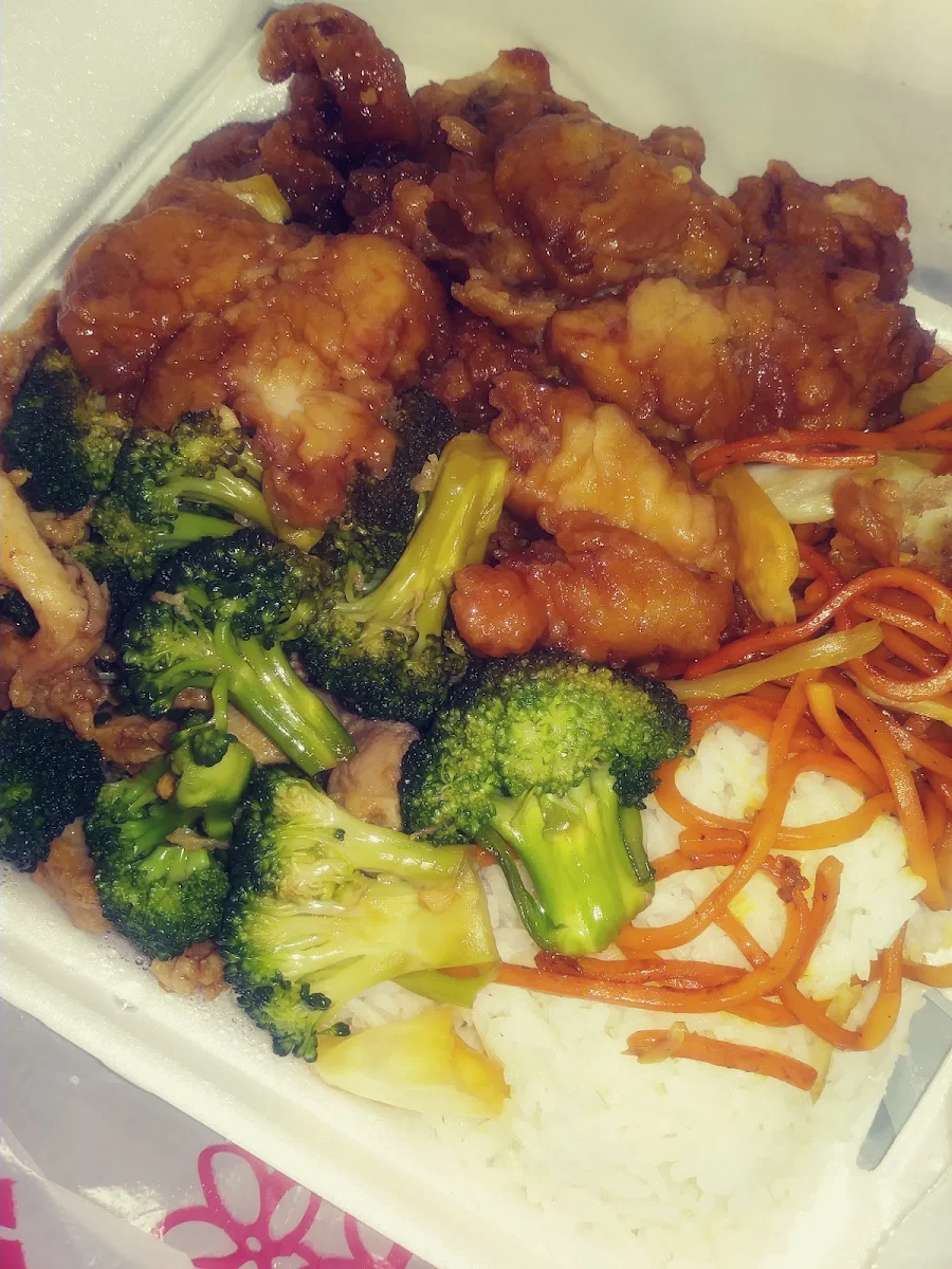 Orange Chicken and Broccoli Beef