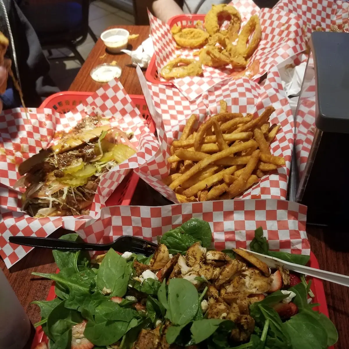 PO'Boy and Spinach Salad