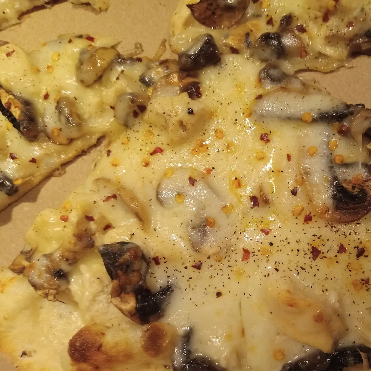 Chicken Alfredo Pizza