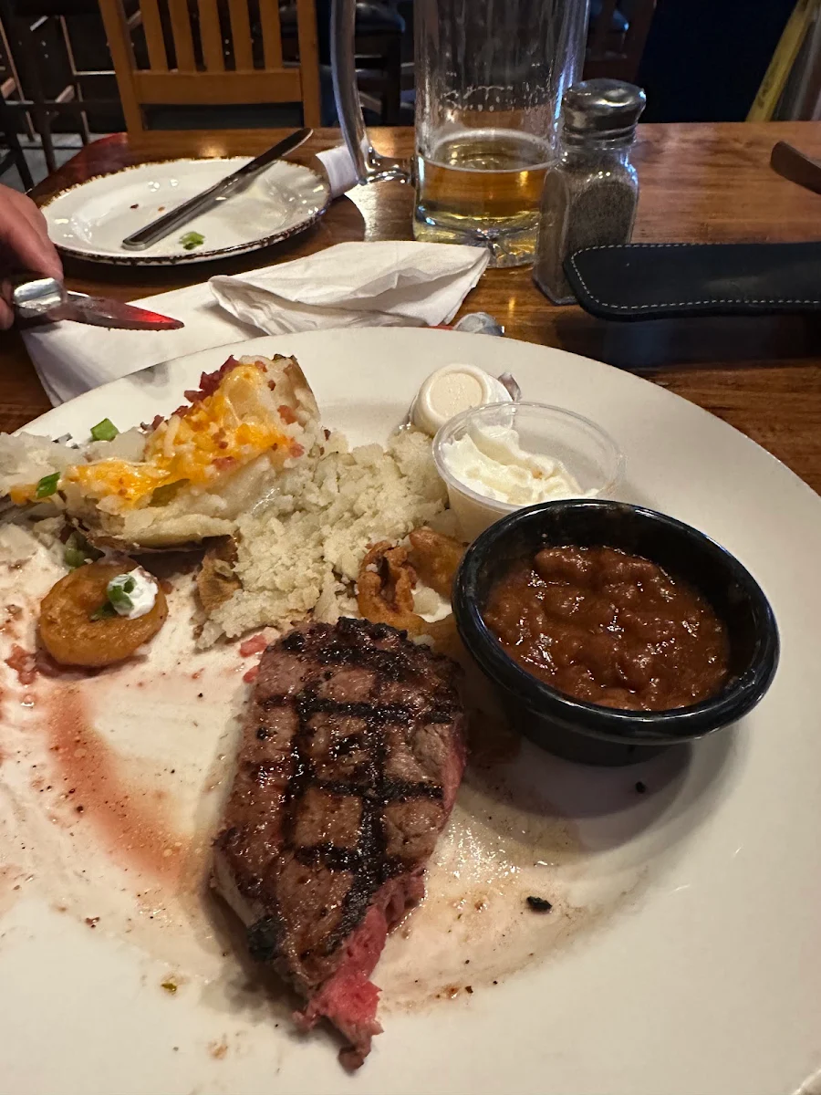 Meat, Montana’s BBQ & Bar