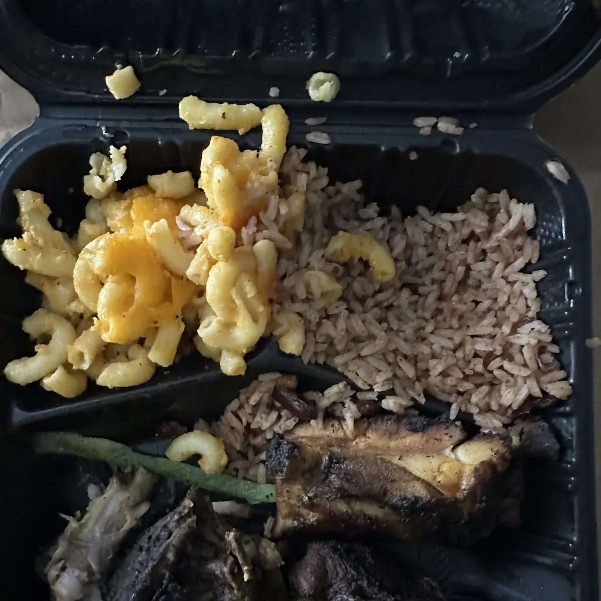 Jerk Chicken Mac &Cheese