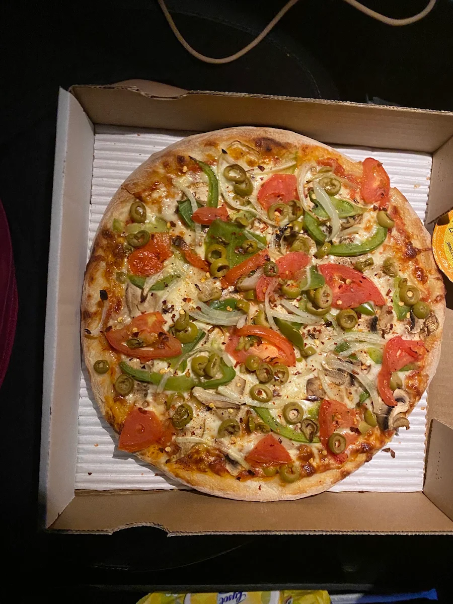 Chicken Lovers, Luca Pizza