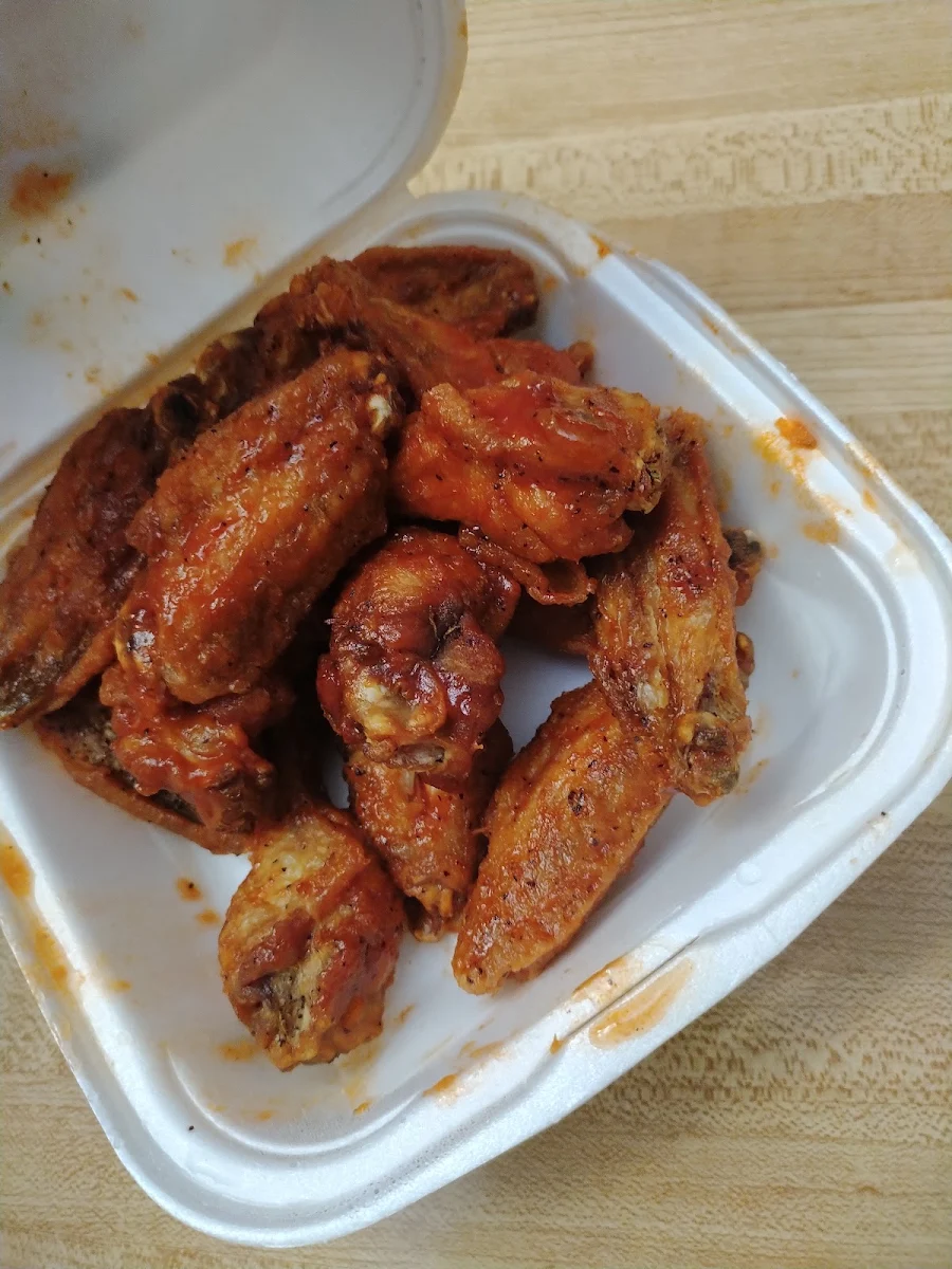 Honey Garlic Chicken Wings, Luca Pizza