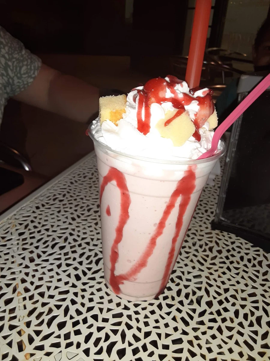 Strawberry Cheesecake Milk Shake