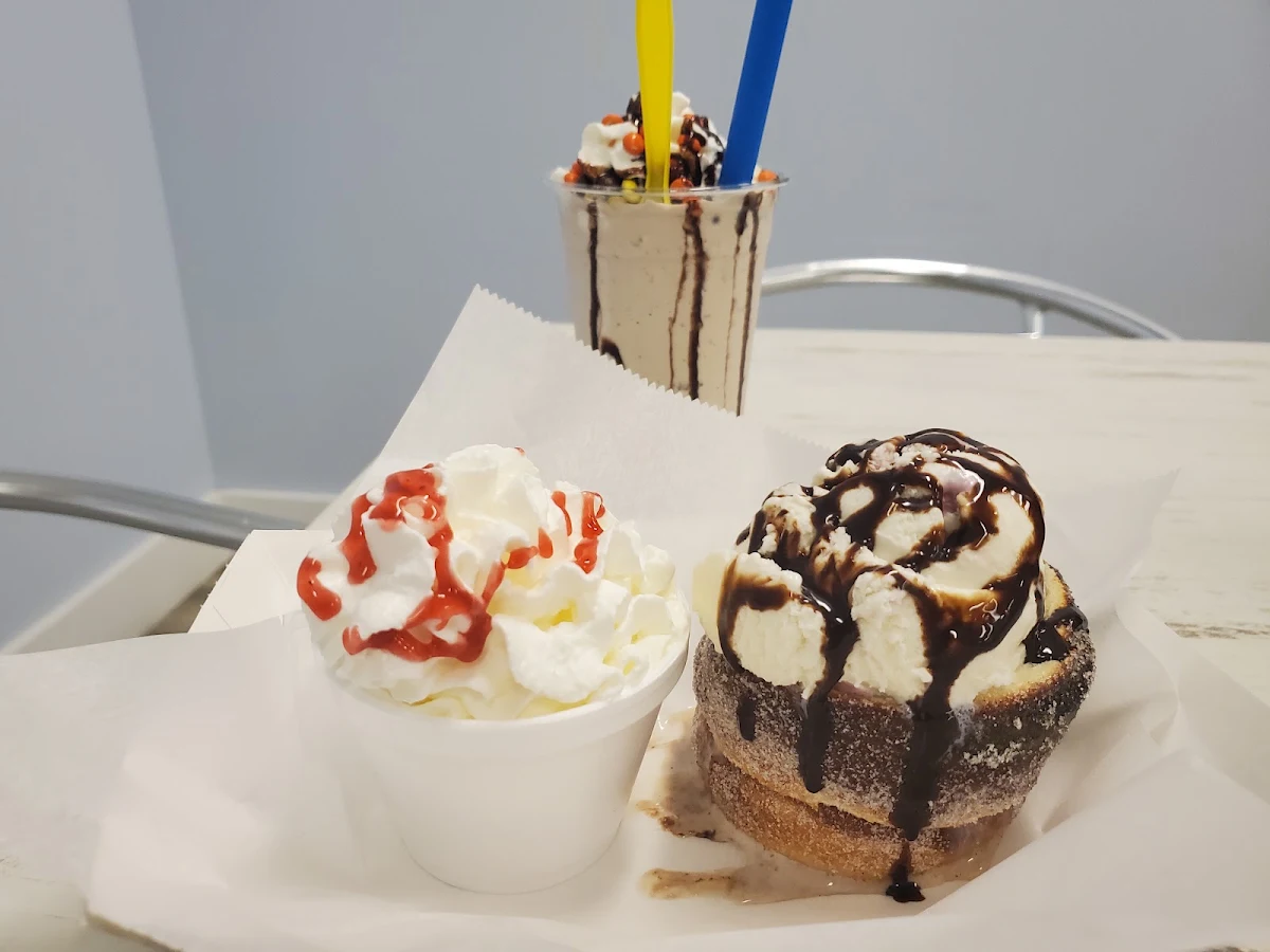 Twisted Cake Sundae