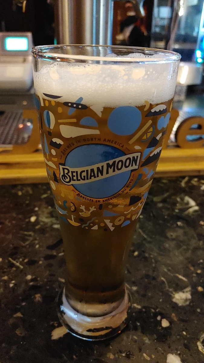 Beer, Mimico Pub & Grill