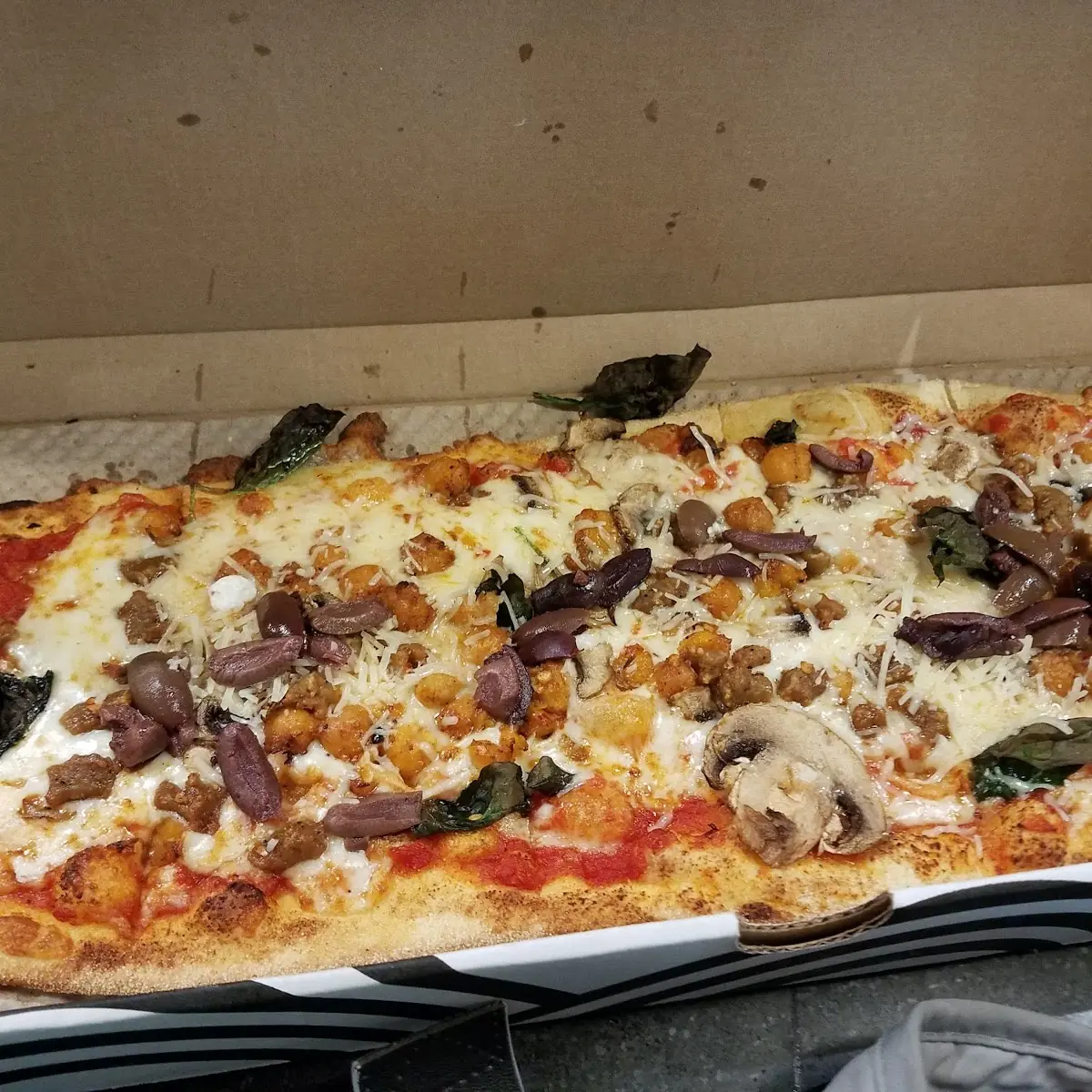 Rachel's Spicy Veggie Pizza