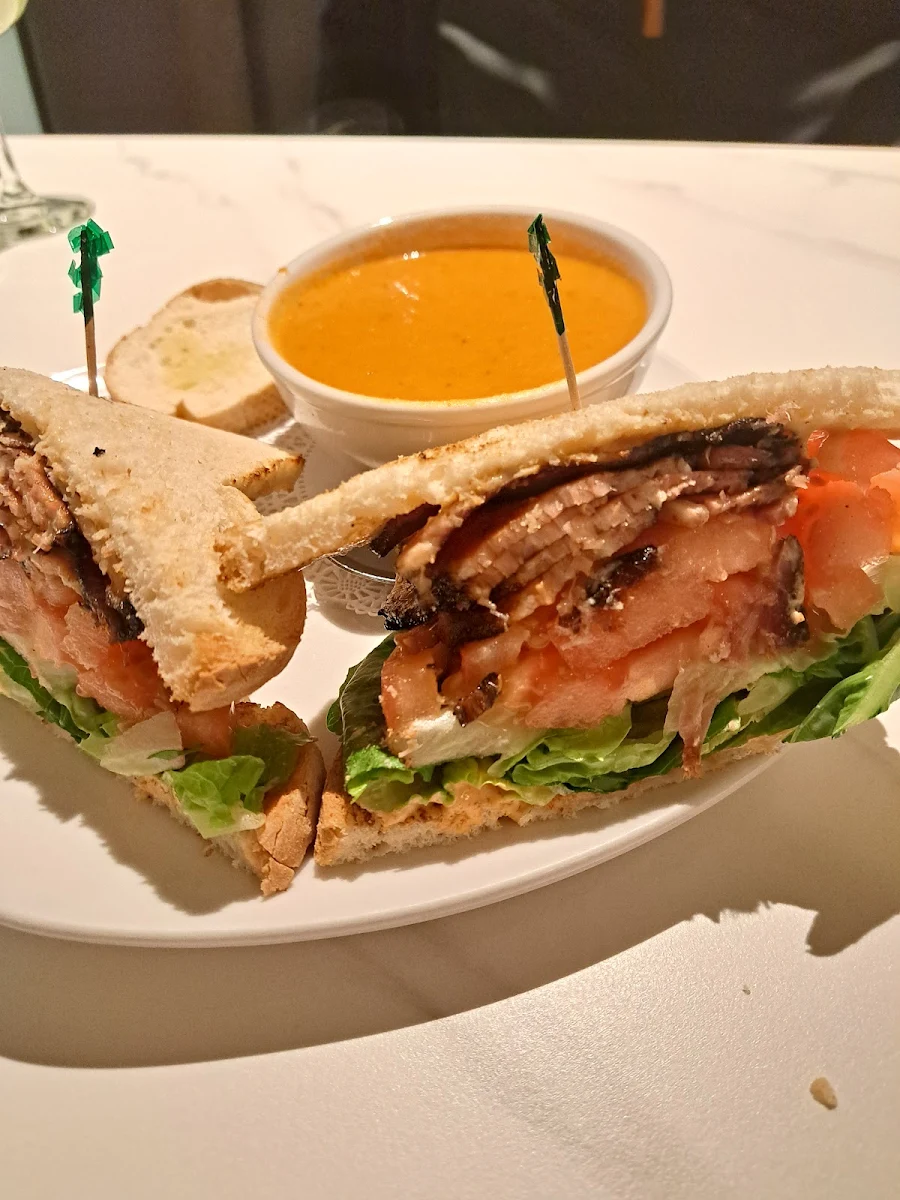Sriracha blt with Basil Soup