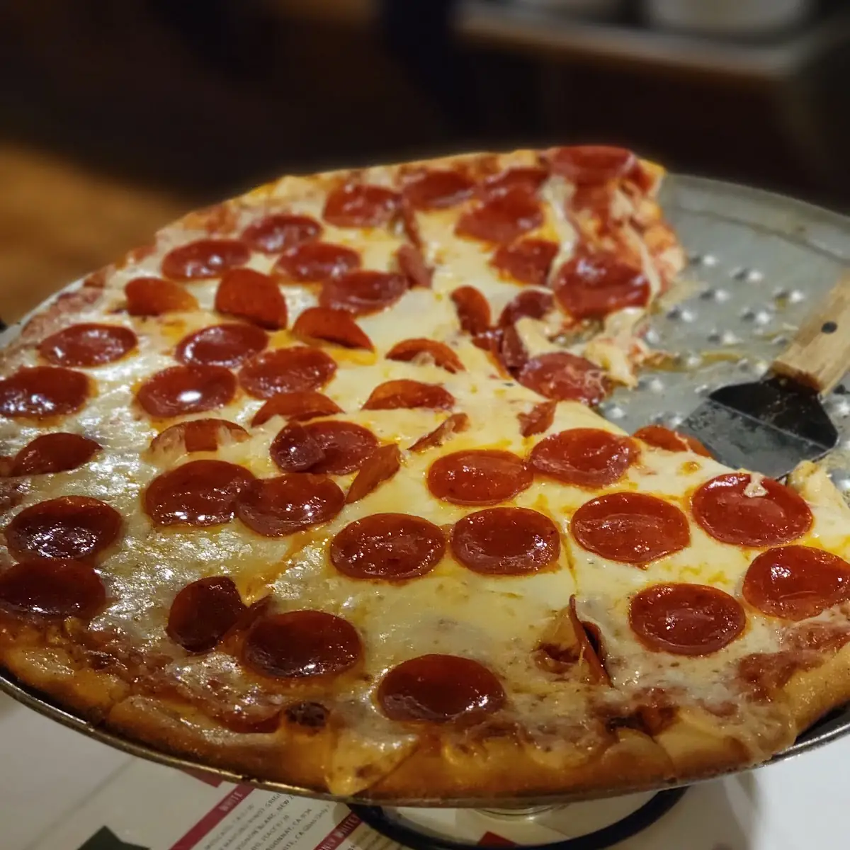 Large Pepperoni Pizza