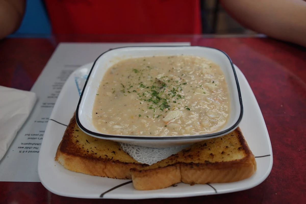 Highlights, Auntie Ag's Seafood Cafe