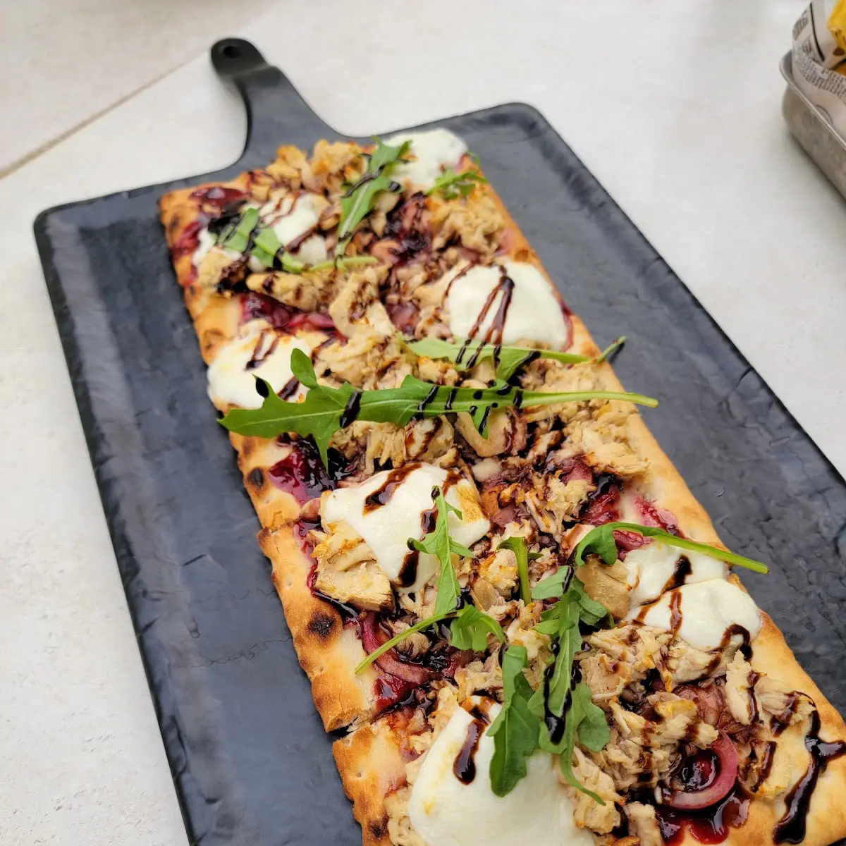 Brisket Mac & Cheese Flatbread