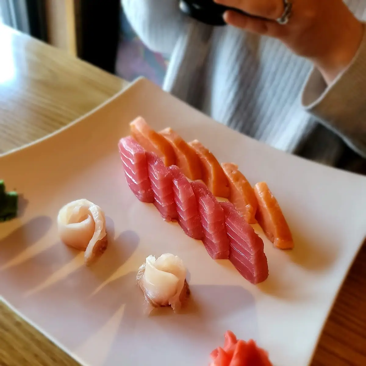 Deluxe Sashimi Deluxe