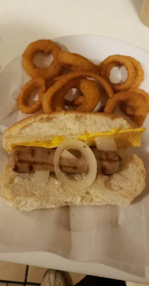 Grilled Brat w Onion Rings