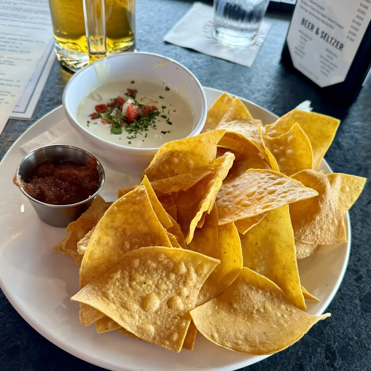 Chips & Queso
