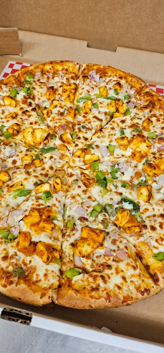 Shahi Paneer Pizza