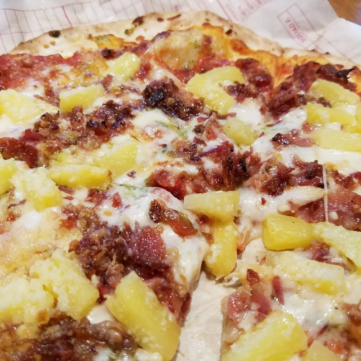 Hawaiian Pizza