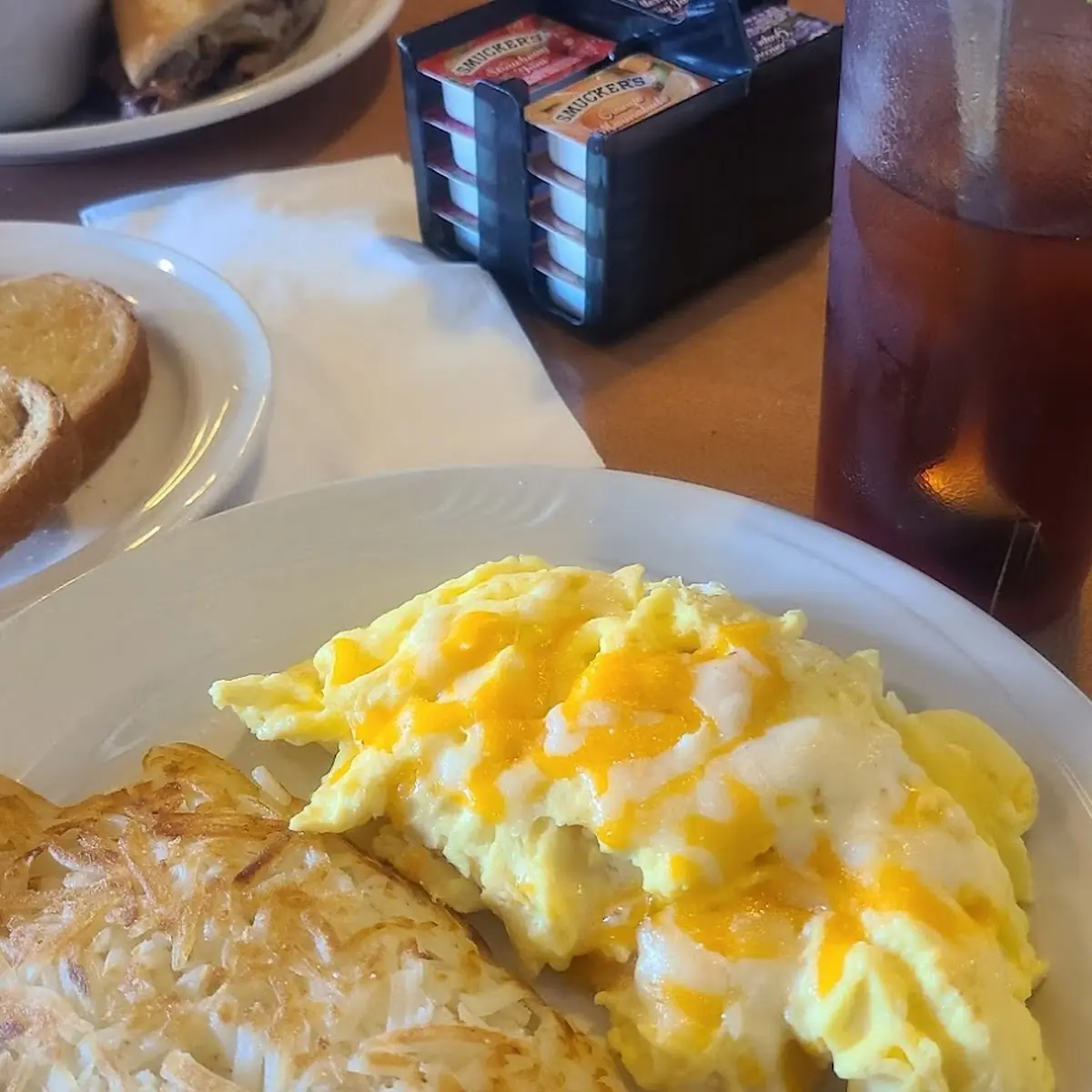 Egg Omelet w Hash Browns and Ice Tea