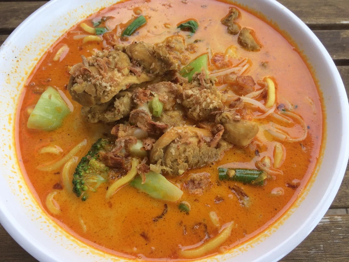 Chicken Curry Laksa, Hand Wok Cafe