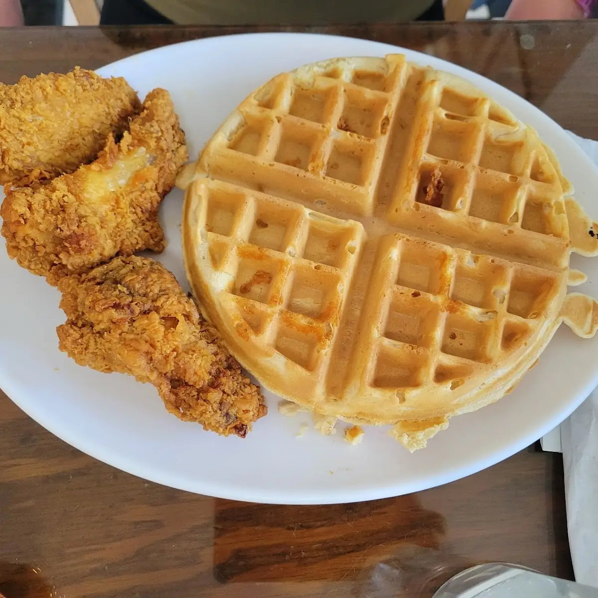Fried Chicken with Waffle