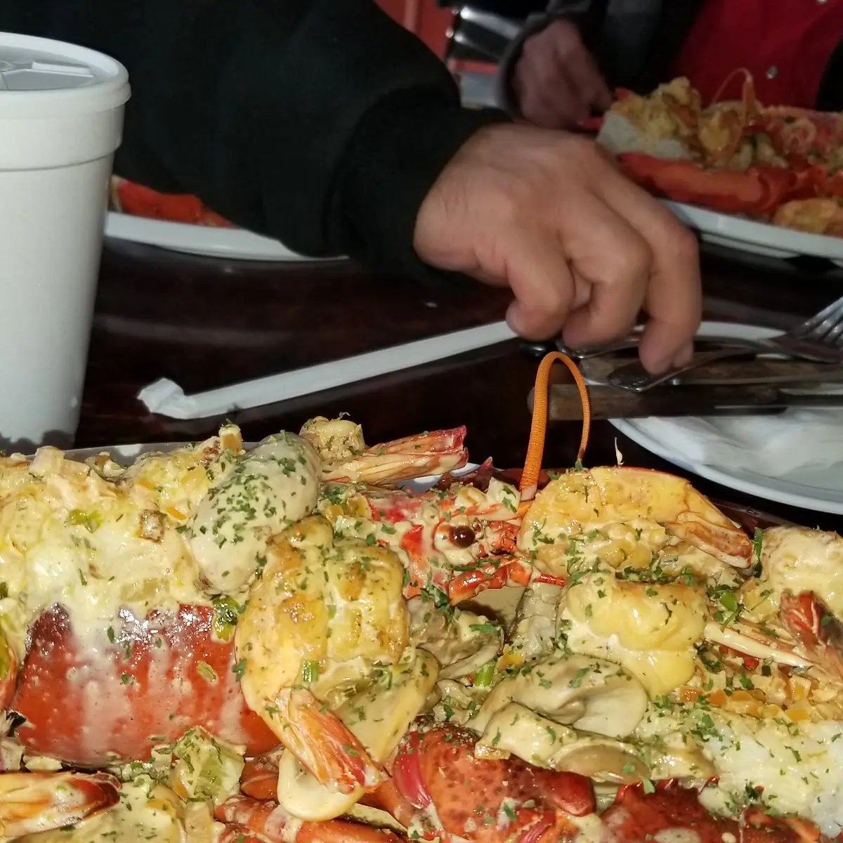 Langosta Rellena Con Mariscos Variados