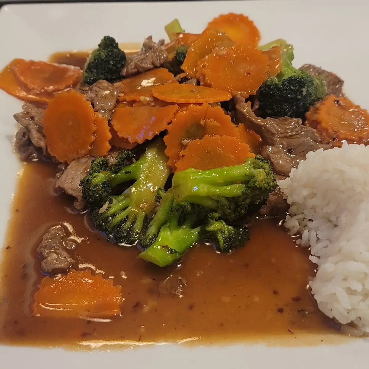 Beef Broccoli with Garlic Sauce