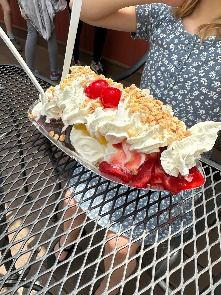 Classic Banana Split