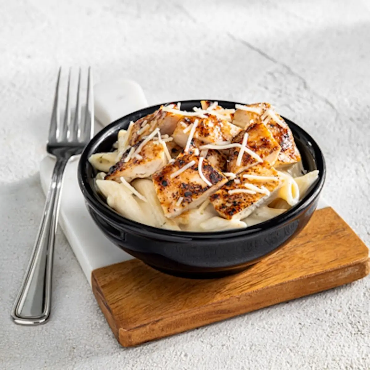 Pepper PALS Cheesy Chicken Pasta
