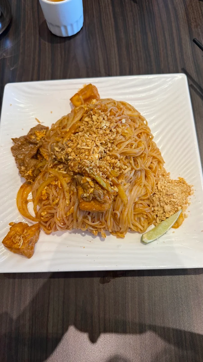 Fried Curry Noodles with Beef