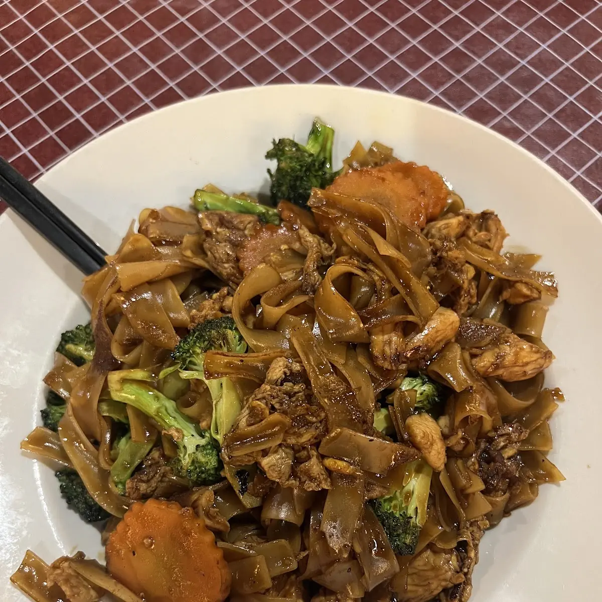Pad See EW Chicken