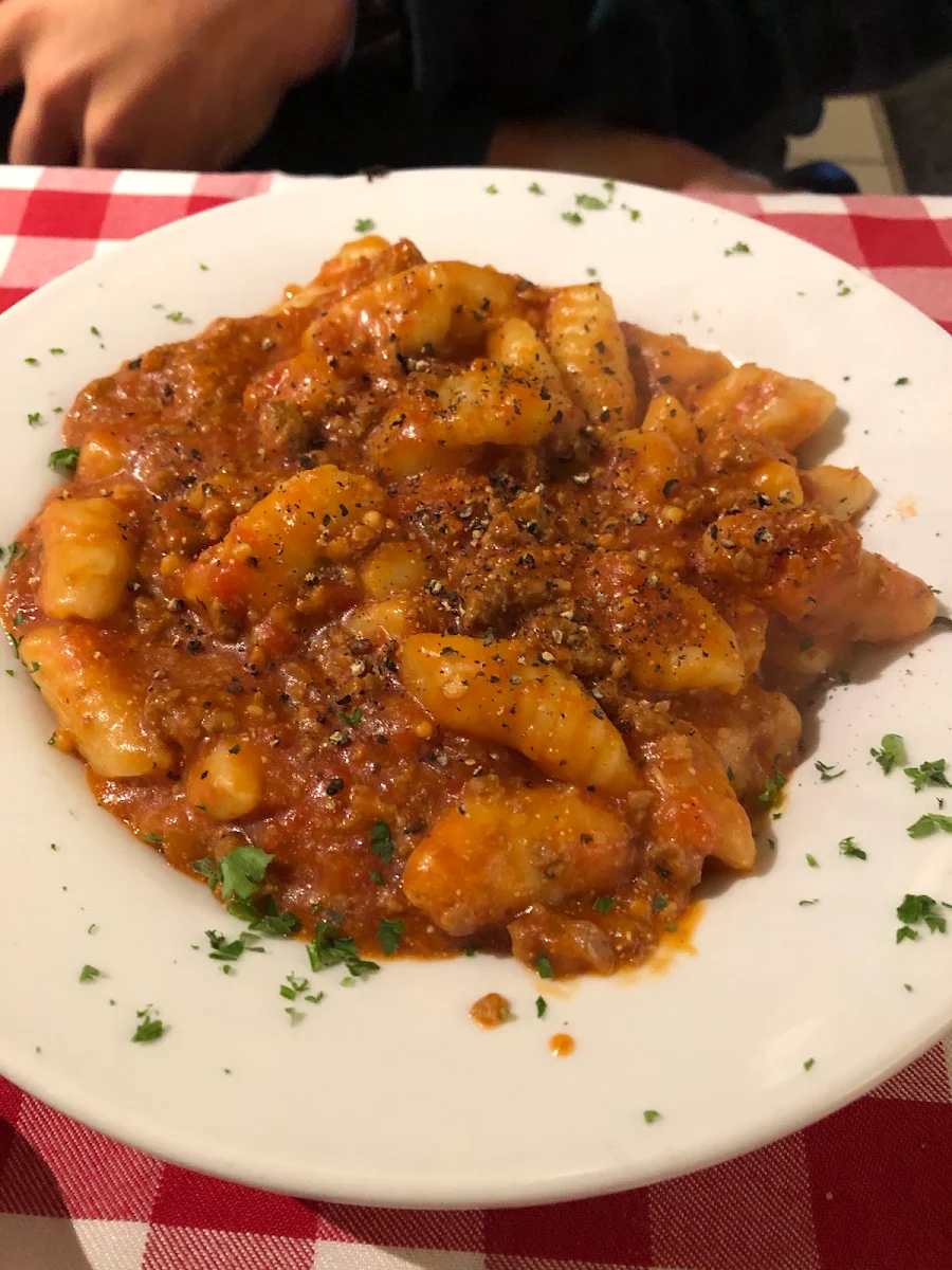Gnocchi with Meat Sauce, Porto A Casa