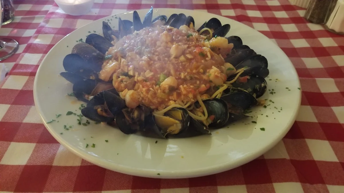 Linguine Pescatore with Spaghetti Noodles, Porto A Casa