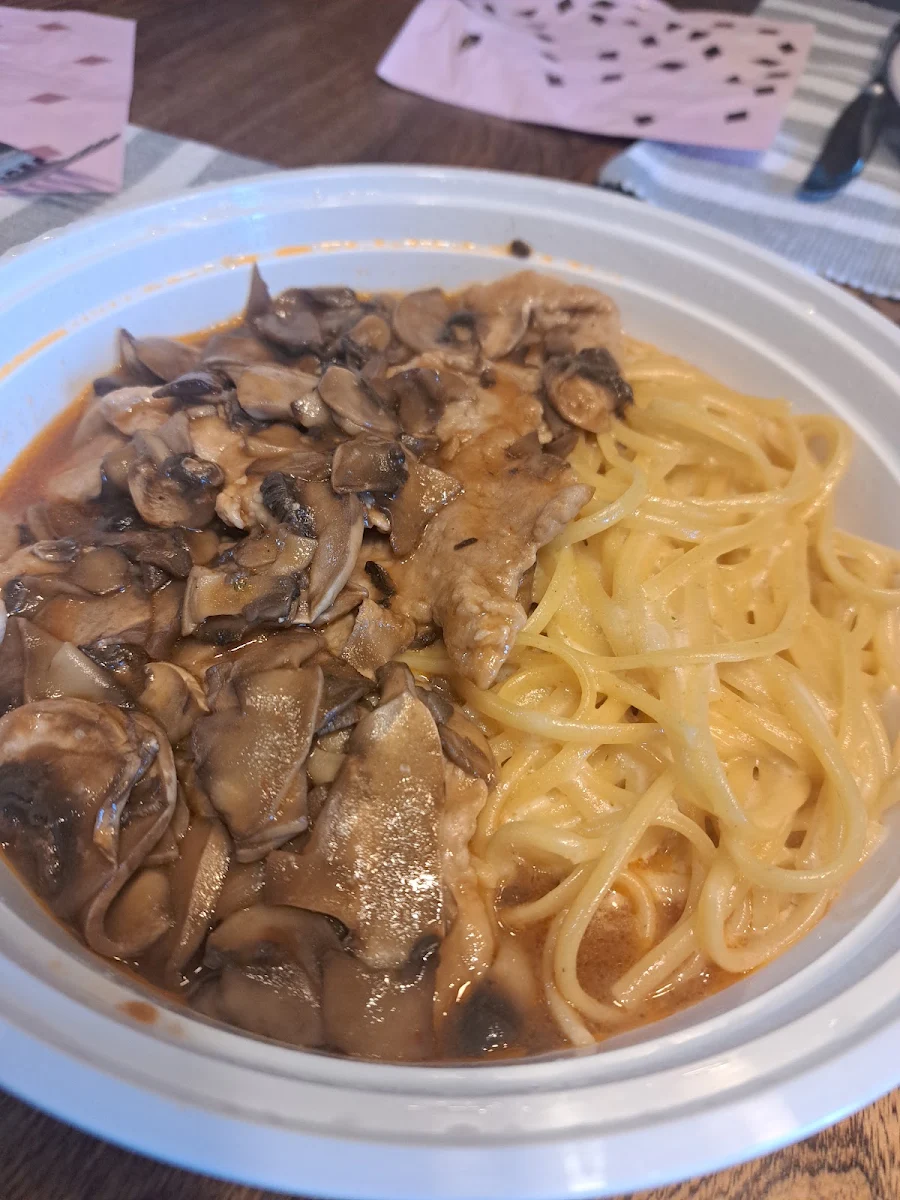 Veal Marsala, Porto A Casa