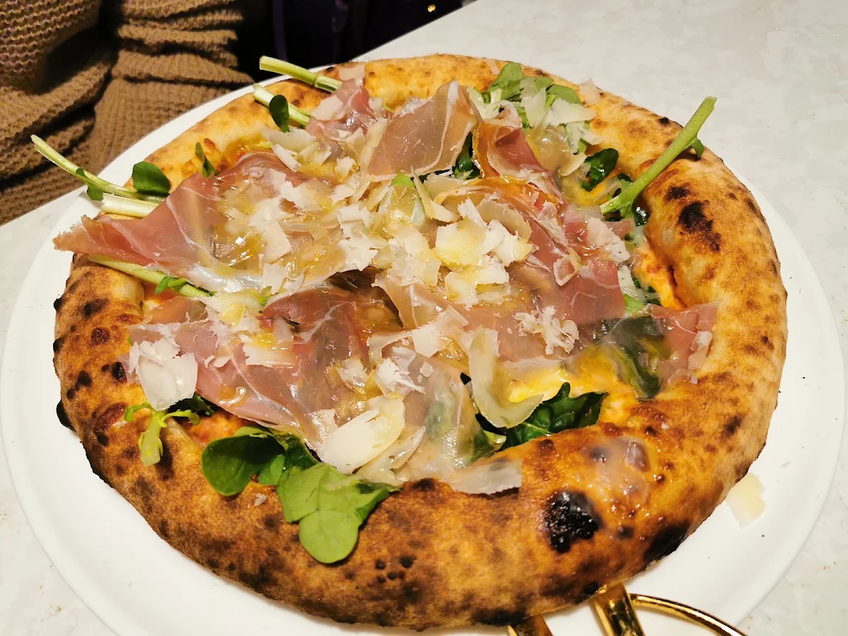 Prosciutto and Aragula Pizza, Piano Piano Restaurant