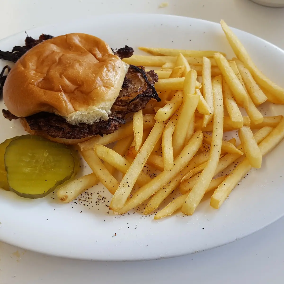 Steak Sandwich w Fries