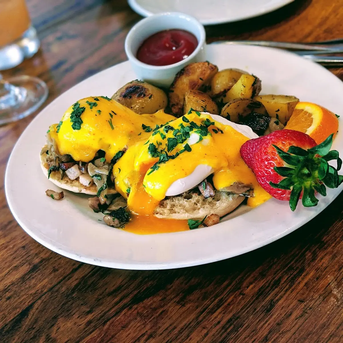 House Hot Smoked Salmon Benedict